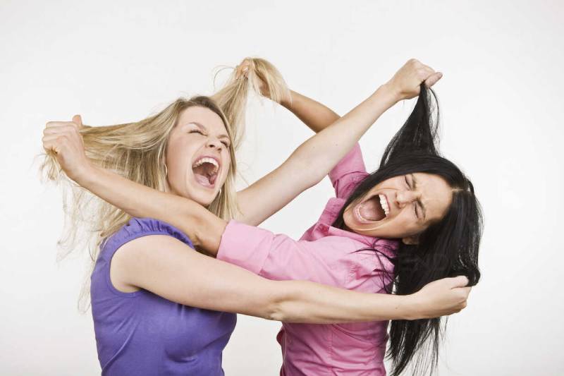 Mơ Thấy Đánh Nhau Đánh Con Gì Lượm Tiền Ngay? 4 Mơ Thấy Đánh Nhau Nhưng Không Có Thiệt Hại