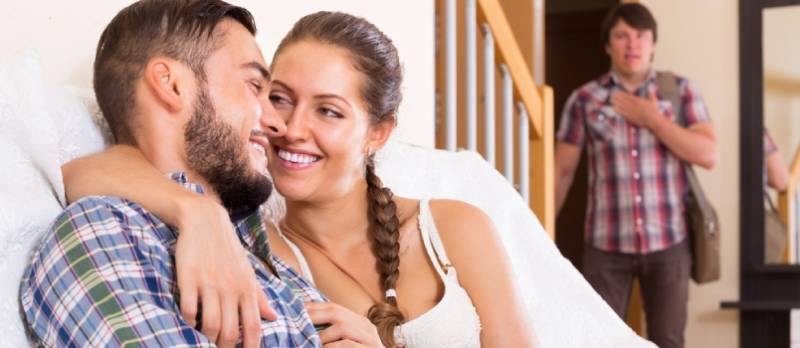 Mơ Vợ Ngoại Tình Đánh Con Gì? Giấc Mơ Bị Cắm Sừng 4 Mơ Thấy Phát Hiện Vợ Ngoại Tình
