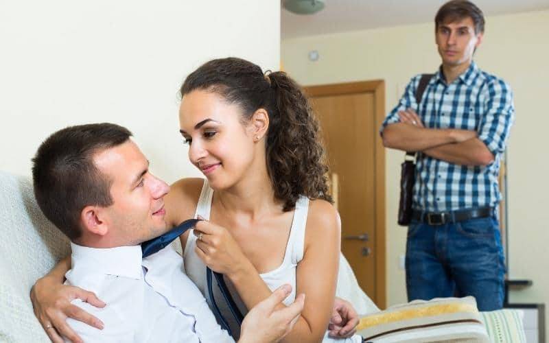 Mơ Vợ Ngoại Tình Đánh Con Gì? Giấc Mơ Bị Cắm Sừng 3 Mơ Thấy Vợ Ngoại Tình Nhưng Không Cảm Thấy Tức Giận